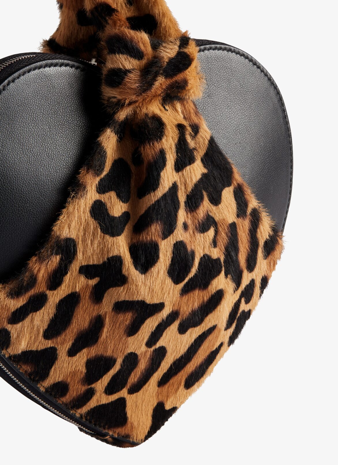 LE CACHE-CŒUR POUCH IN calfskin ALAÏA BLACK LE CACHE-CŒUR POUCH IN CALFSKIN
